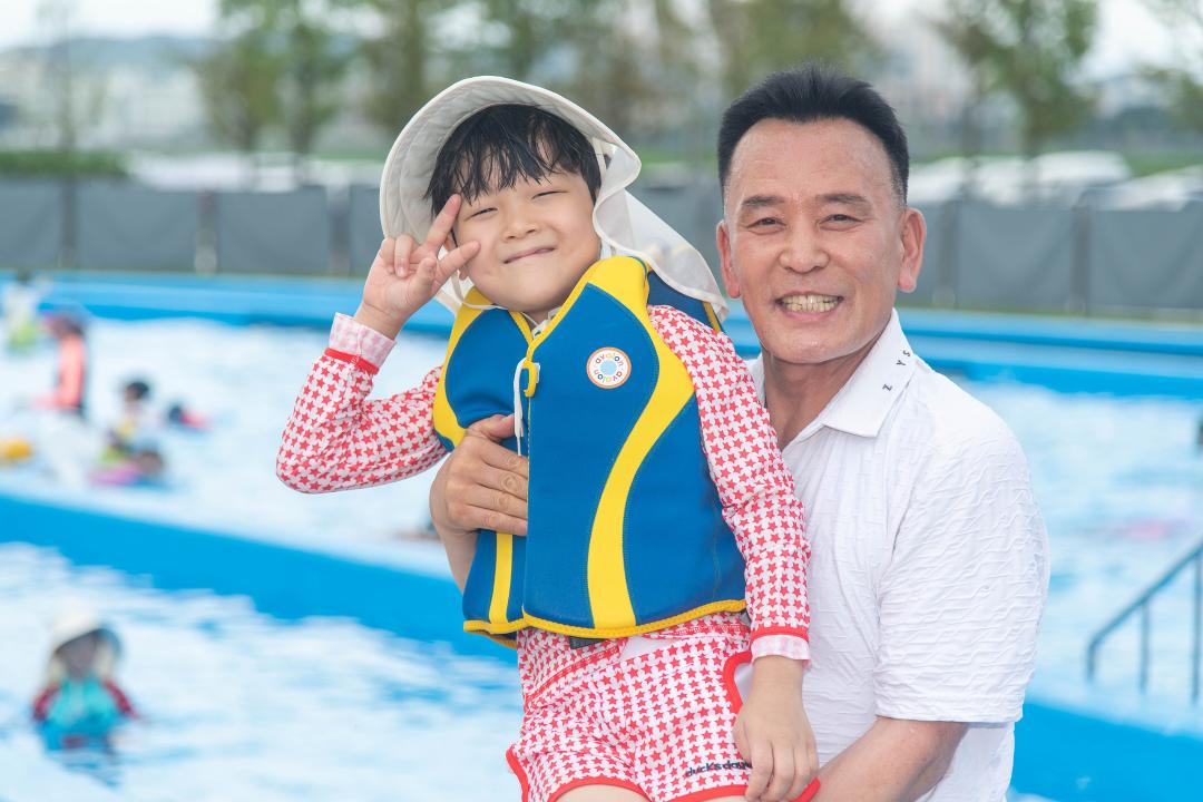 '오학동 남한강둔치 물놀이장 개장' 게시글의 사진(37) '20240801_오학동 남한강둔치 물놀이장 개장37.jpg'