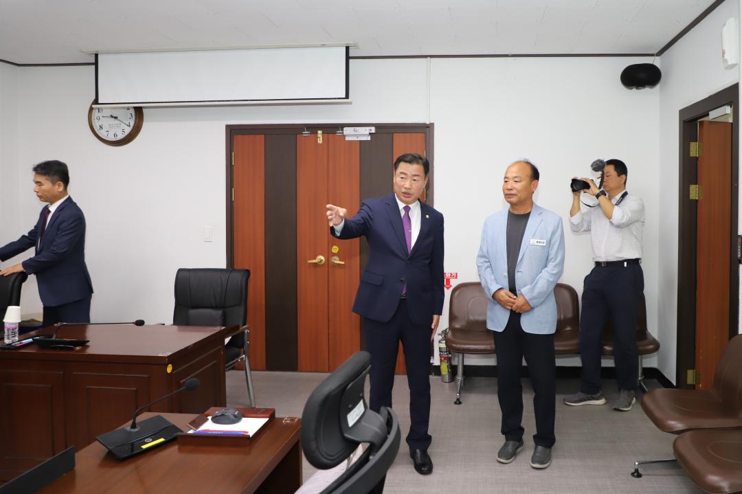 '일일명예의장 - 노규남 세종대왕면 이장협의회장' 게시글의 사진(4) 'IMG_5725.jpg'