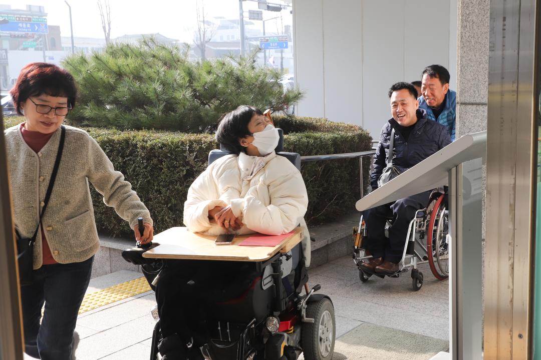 '장애인자립생활지원센터 내방 본회의 방청' 게시글의 사진(2) 'IMG_4684.jpg'