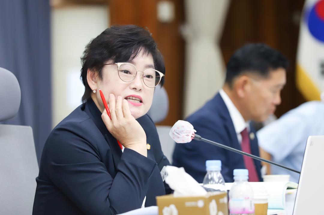 '행정사무감사 특별위원회 (2~4일차)' 게시글의 사진(6) 'IMG_6631.jpg'