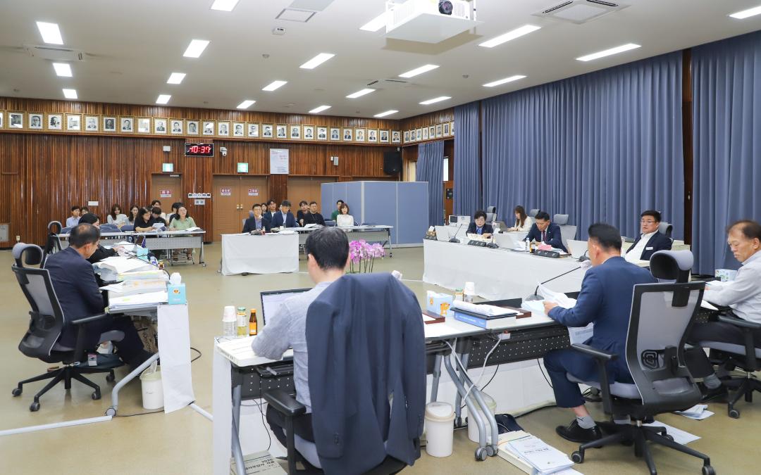 '행정사무감사 특별위원회 (2~4일차)' 게시글의 사진(19) 'IMG_6721.jpg'