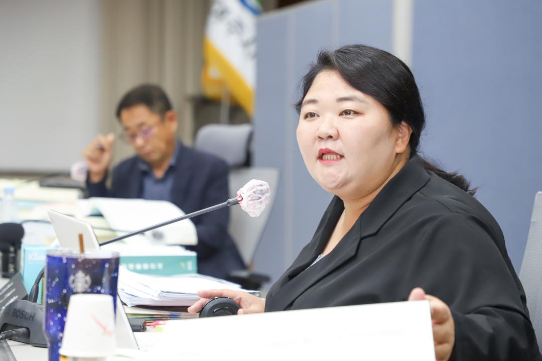 '행정사무감사 특별위원회 (2~4일차)' 게시글의 사진(15) 'IMG_6688.jpg'